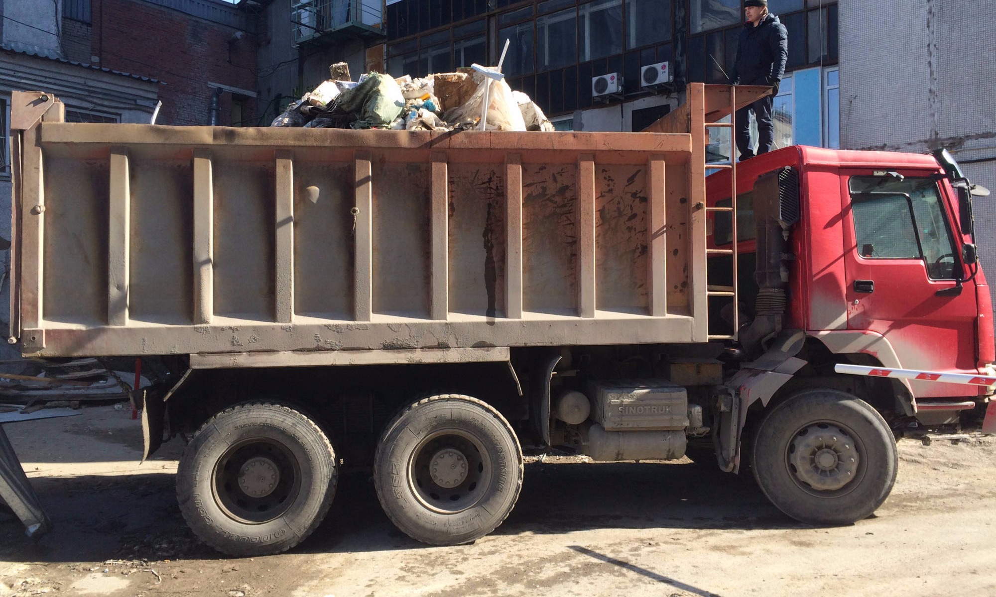 Вывоз строительного мусора Хово Нижний Тагил